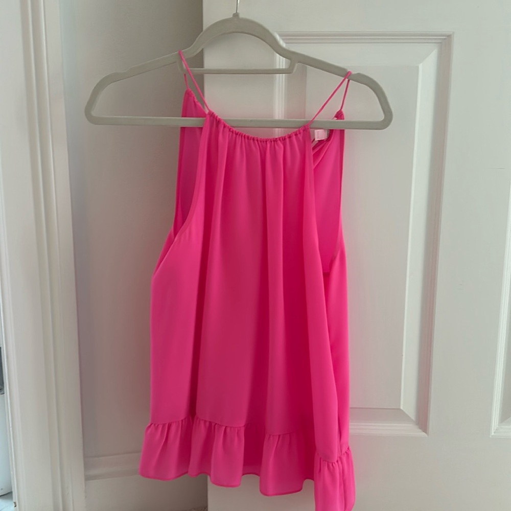Hot pink, ladies silk top, excellent condition and perfect for the hot summer!